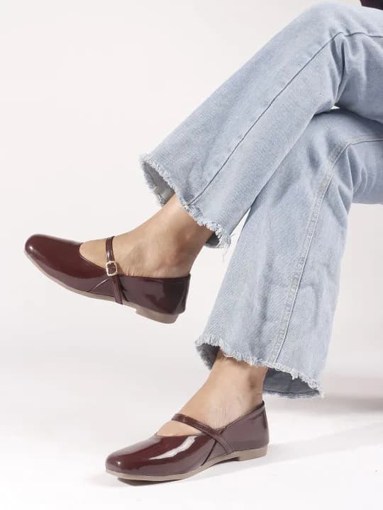 Women Solid Square Toe Mary Janes